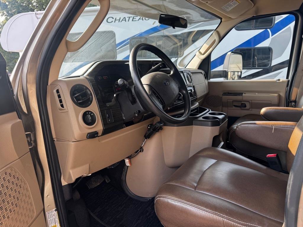 Used 2017 Ford E-450 and Econoline 450 Super Duty w/ Motorhome Prep Package RWD image 19