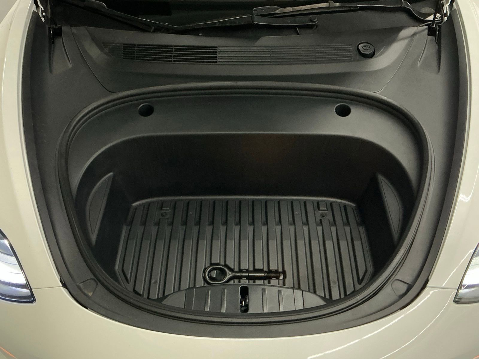 Used 2023 Tesla Model 3 Standard Range image 29