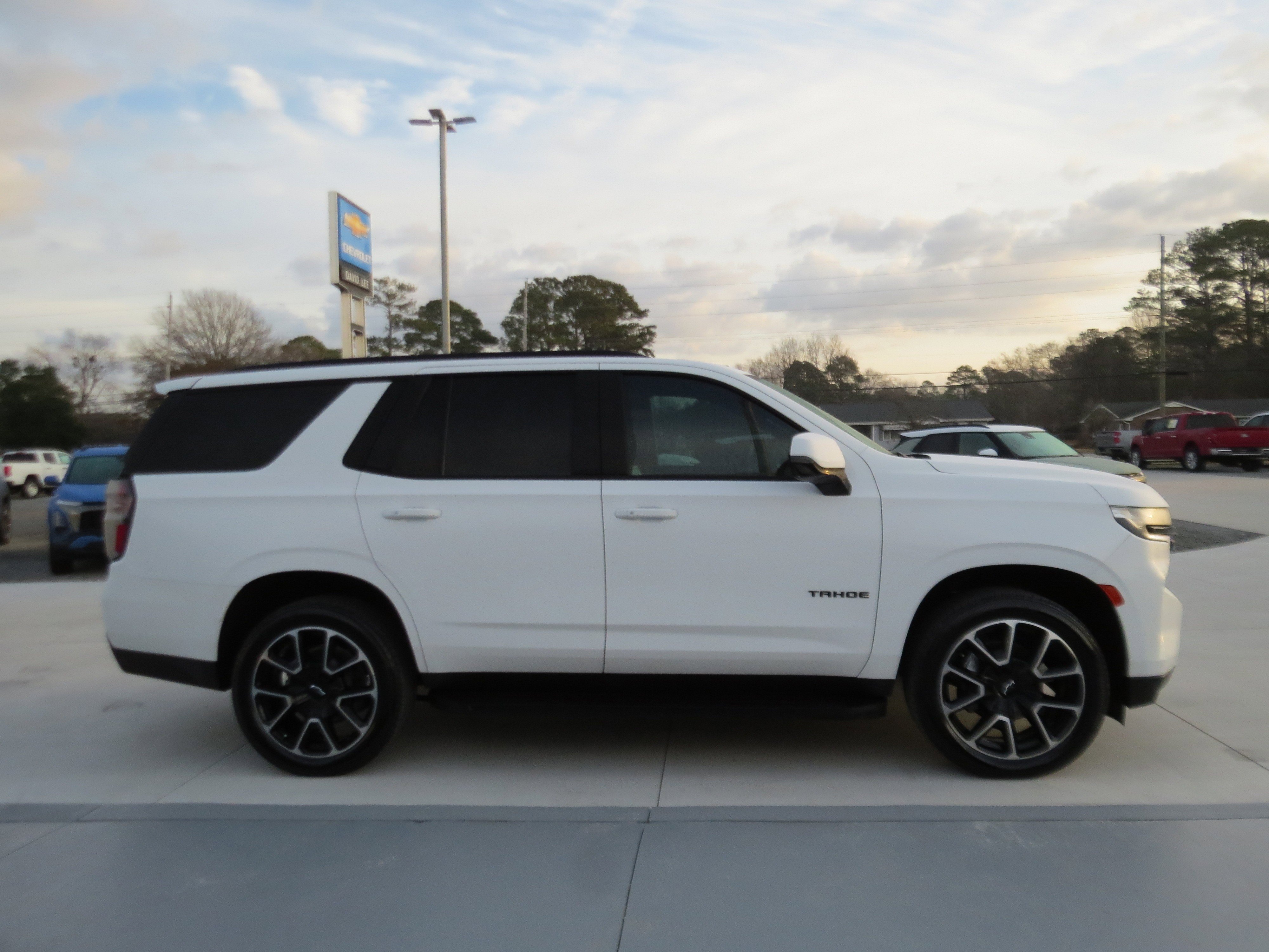 Used 2024 Chevrolet Tahoe RST w/ Luxury Package image 6