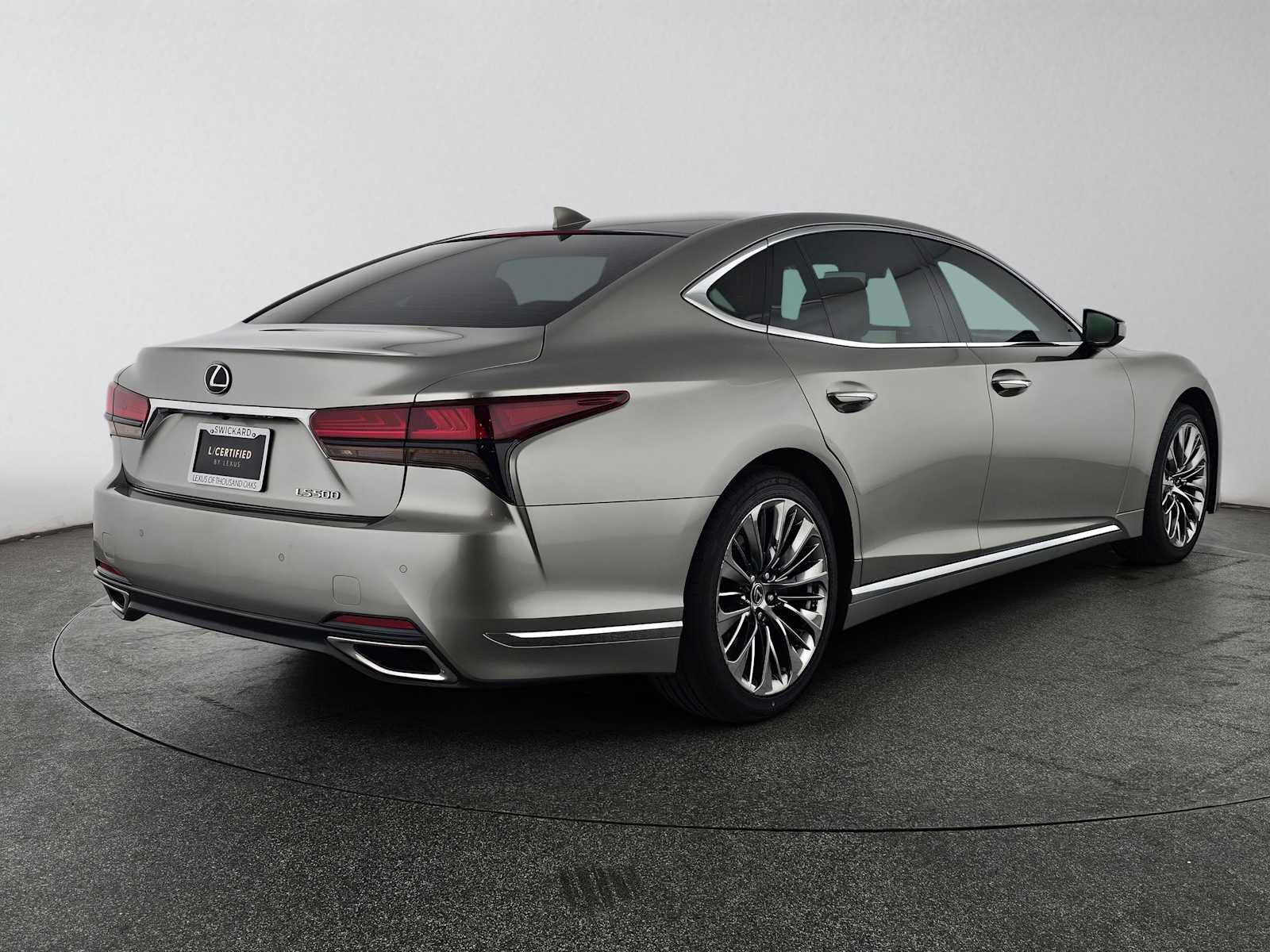 Certified 2021 Lexus LS 500 w/ Accessory Package (Z1) RWD image 3