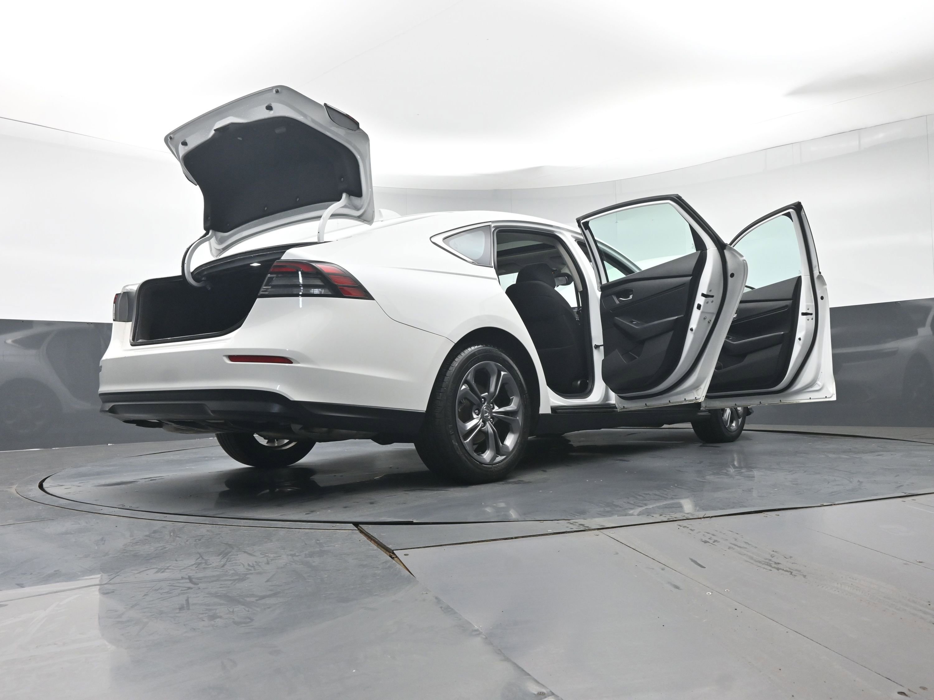 Certified 2023 Honda Accord EX image 44