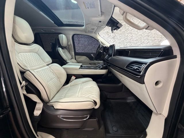 Used 2018 Lincoln Navigator L Black Label AWD/4WD image 9