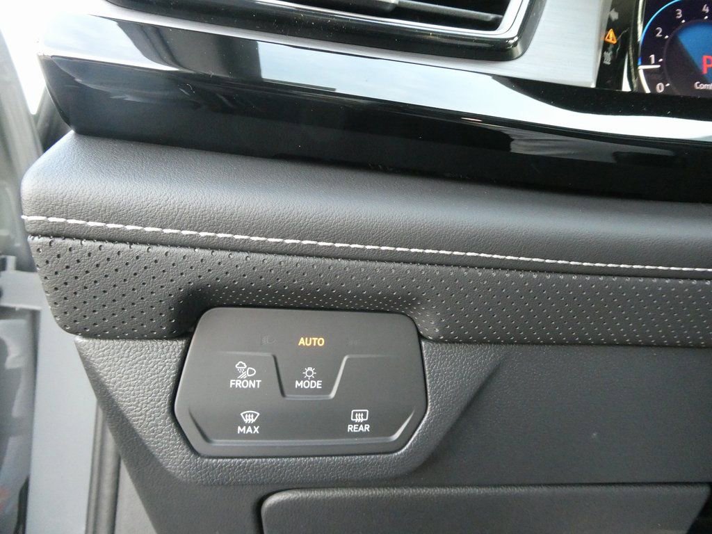 New 2026 Volkswagen Atlas Cross Sport SE image 15