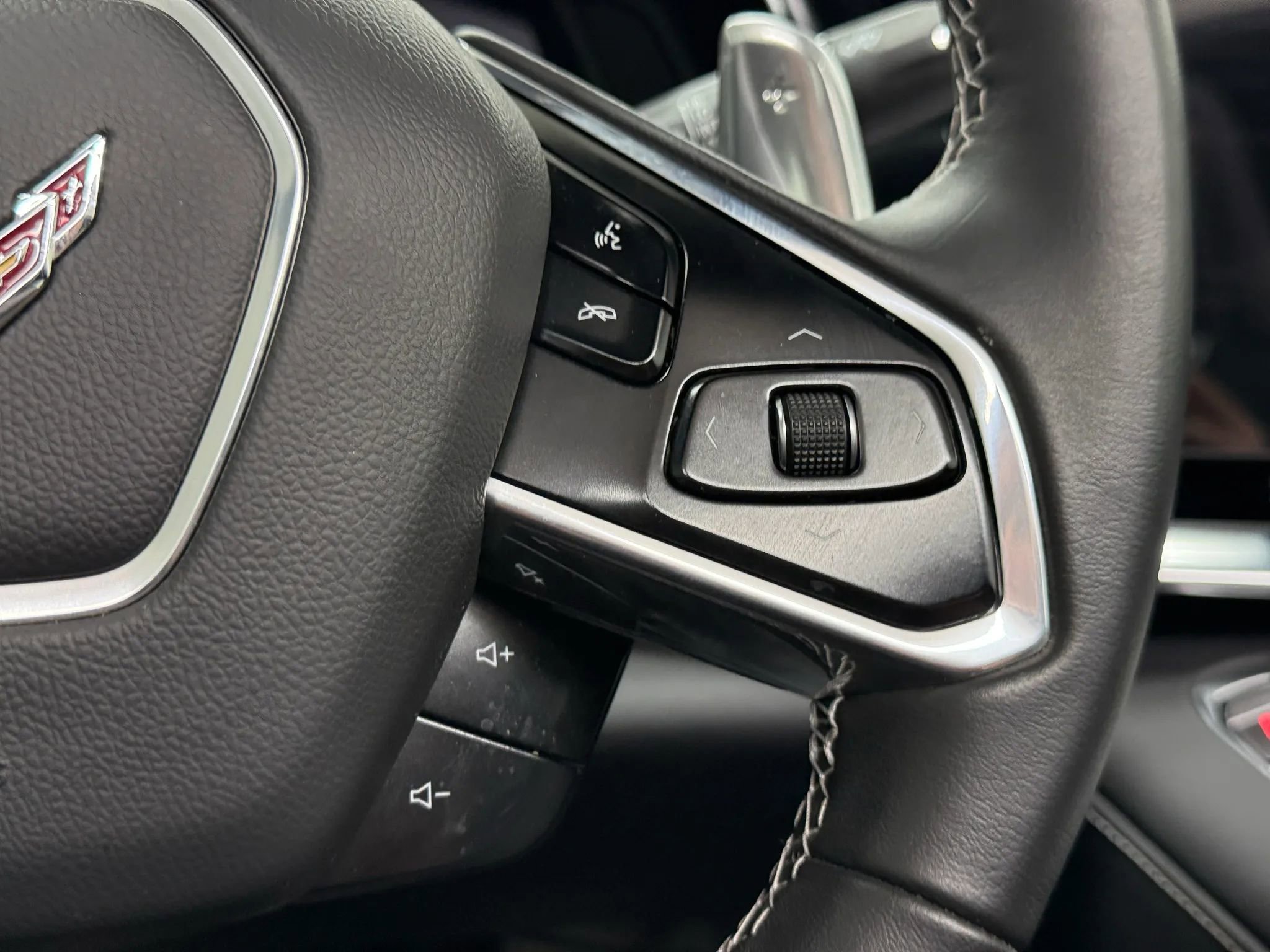 Used 2023 Chevrolet Corvette Stingray Coupe w/ Z51 Performance Package image 27