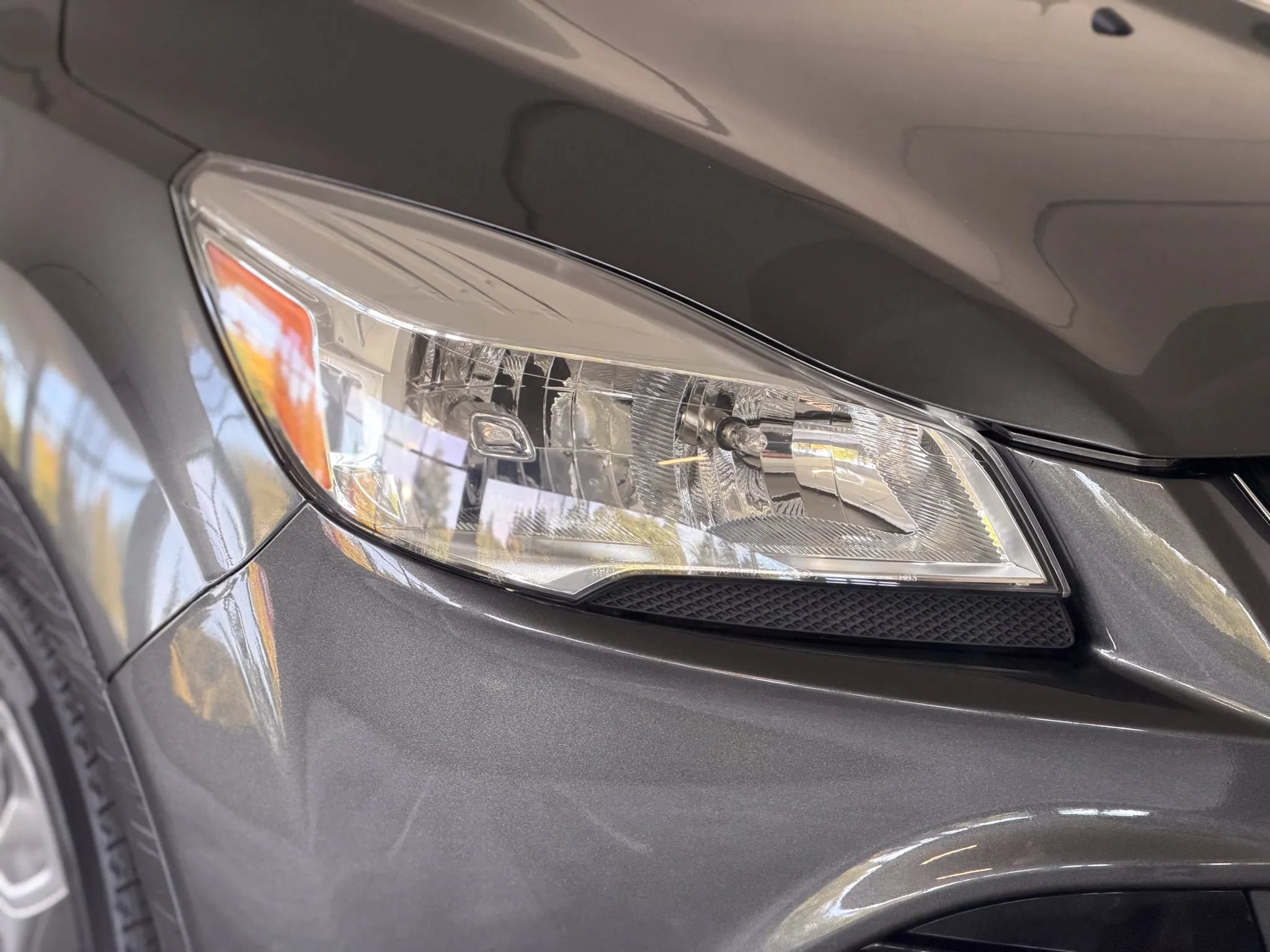 Used 2015 Ford Escape Titanium FWD image 10