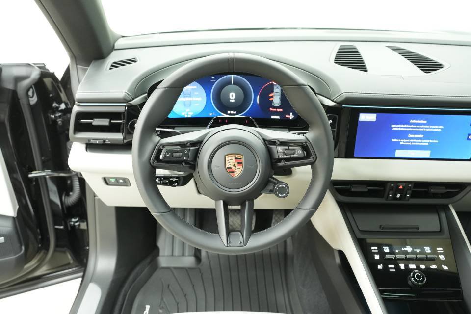 New 2026 Porsche Macan 4 Electric AWD/4WD image 13