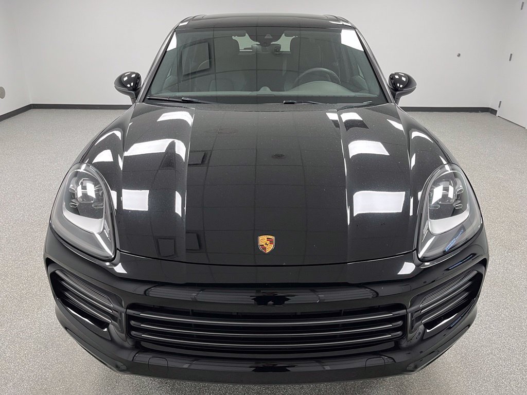 Used 2022 Porsche Cayenne Platinum Edition AWD/4WD image 3