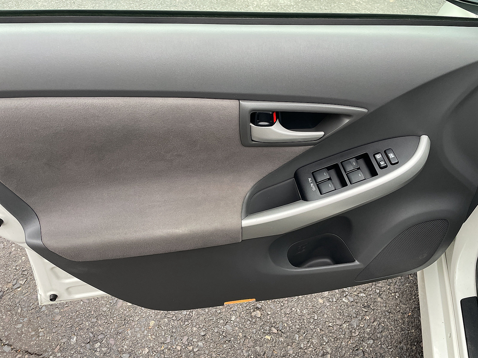 Used 2010 Toyota Prius Two FWD image 27