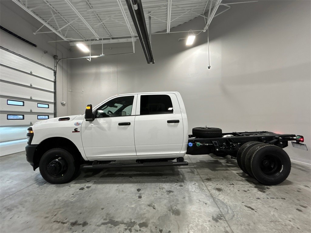 New 2026 RAM 3500 Tradesman image 9