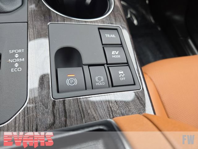 Certified 2026 Toyota Highlander Platinum image 14