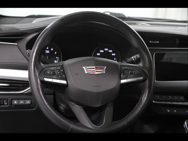 Certified 2022 Cadillac XT4 Premium Luxury w/ Technology Package AWD/4WD image 7