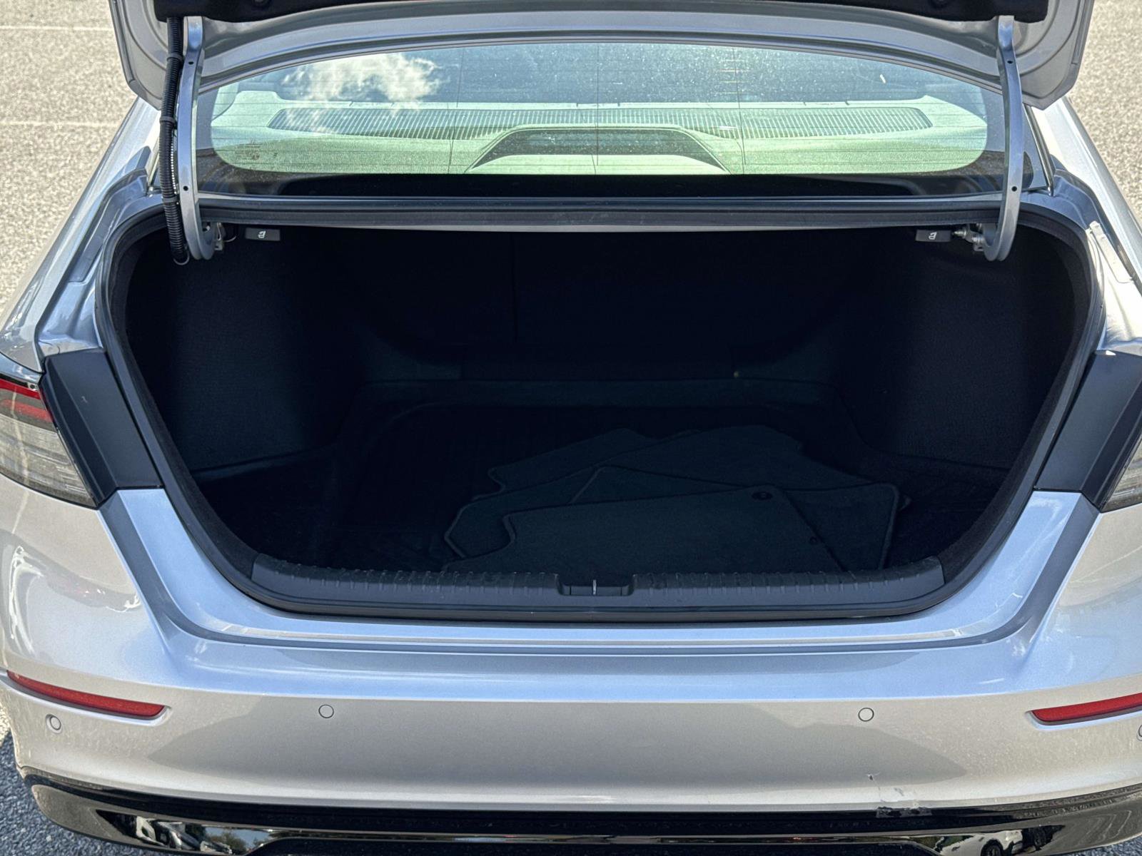 Used 2023 Honda Accord EX-L image 15