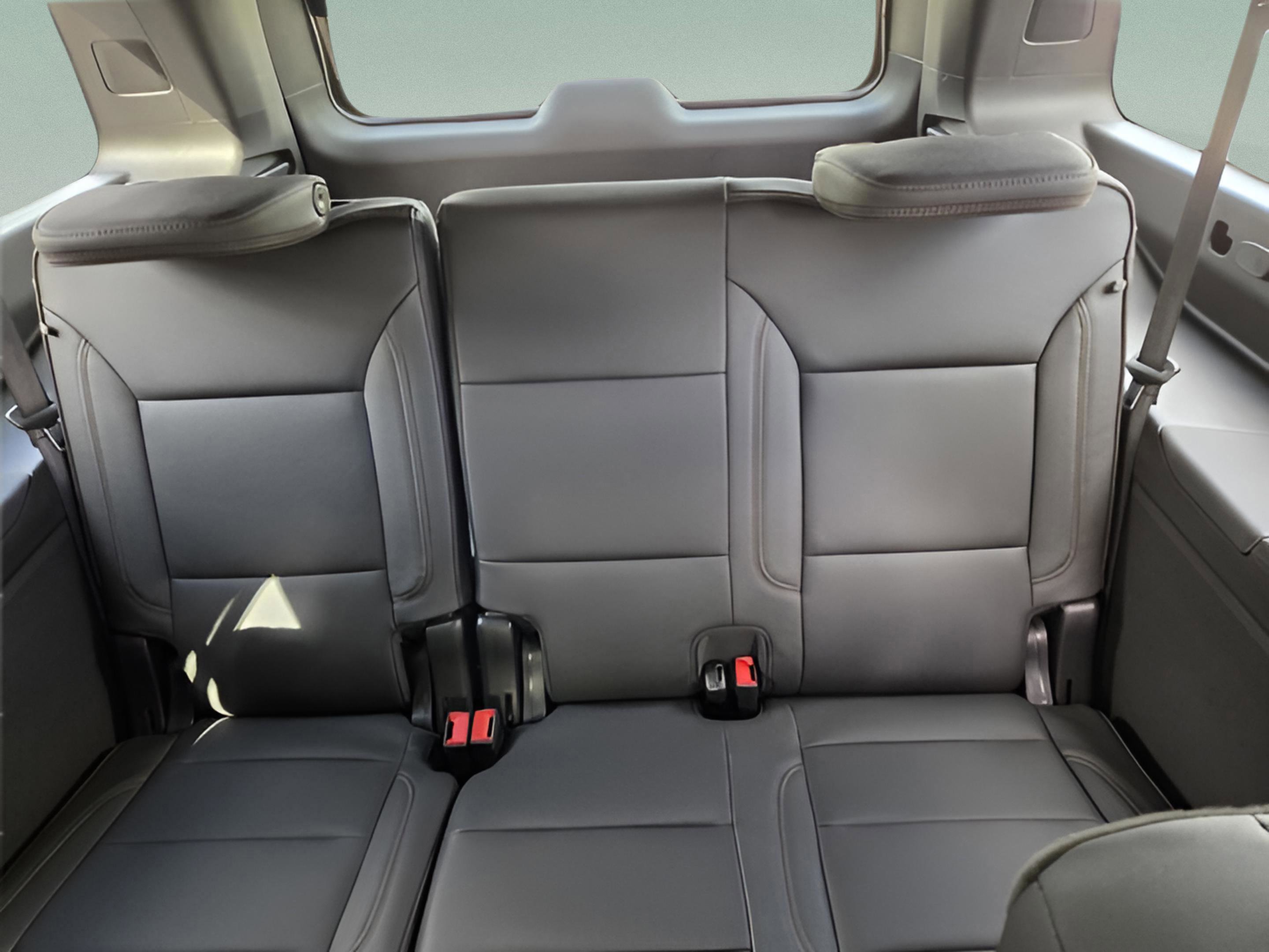 New 2026 Chevrolet Suburban High Country image 11