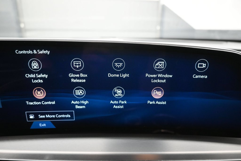 Used 2024 Cadillac Lyriq Luxury RWD image 21
