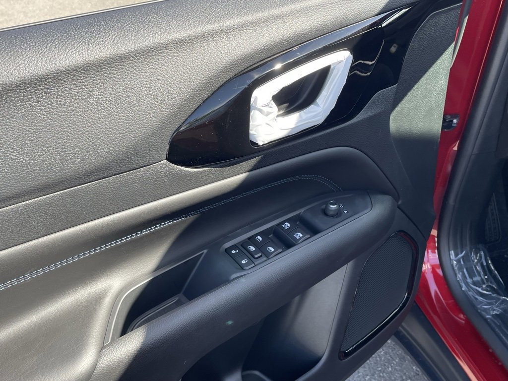 New 2026 Jeep Compass Latitude image 14