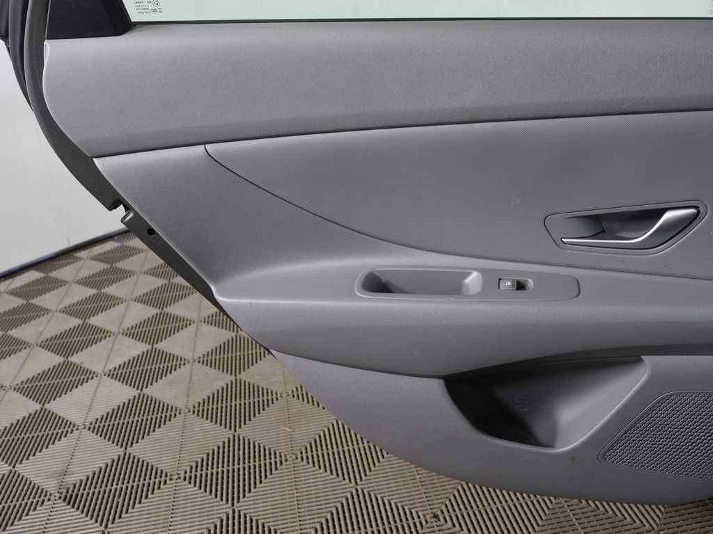 Used 2024 Hyundai Elantra SEL FWD image 20