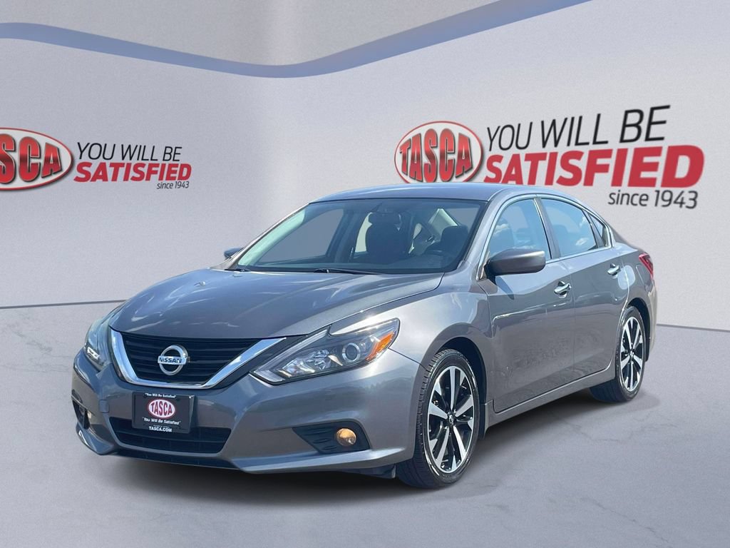 Used 2018 Nissan Altima 2.5 SR w/ Interior Lighting Package FWD image 4