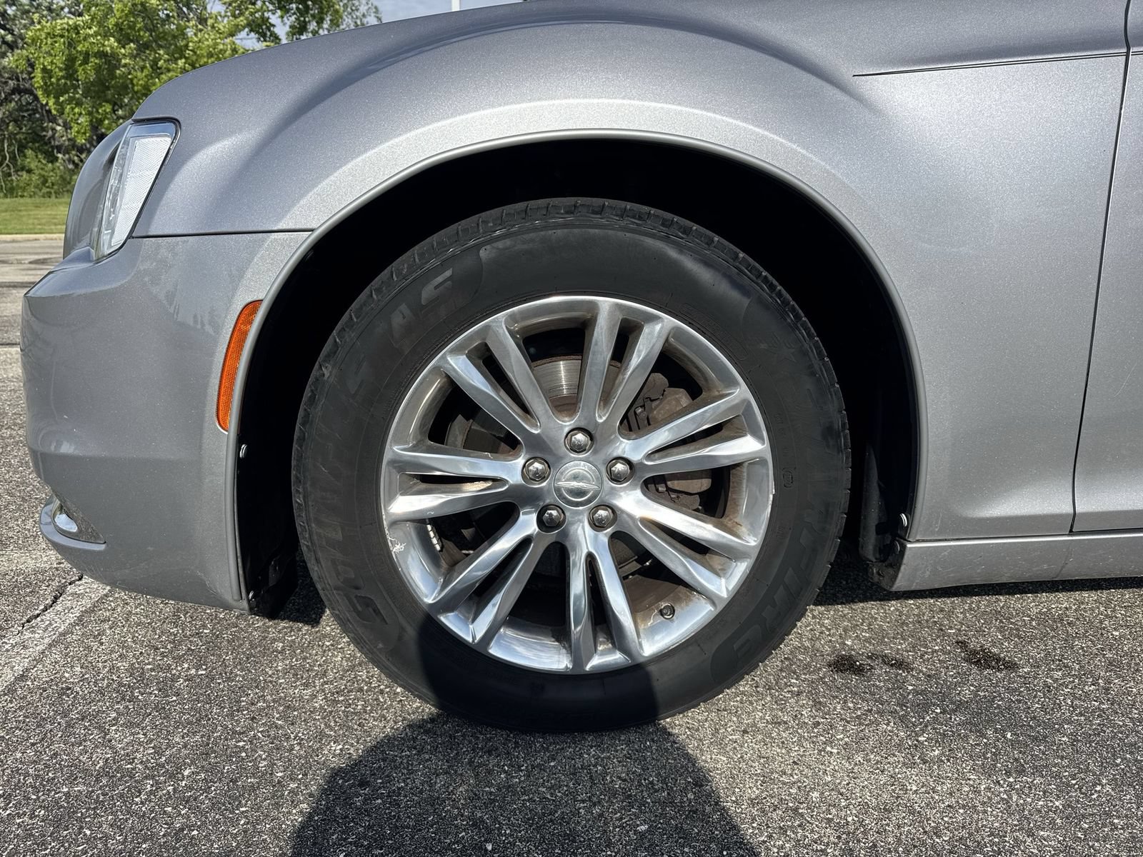 Used 2017 Chrysler 300 Limited RWD image 8