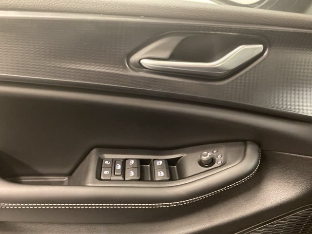 Used 2026 Jeep Grand Cherokee Laredo X AWD/4WD image 19