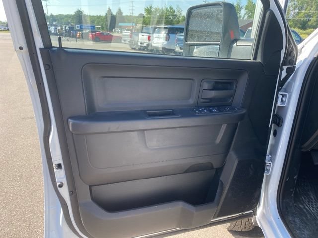 New 2024 RAM 3500 Tradesman w/ Chrome Appearance Group AWD/4WD image 9