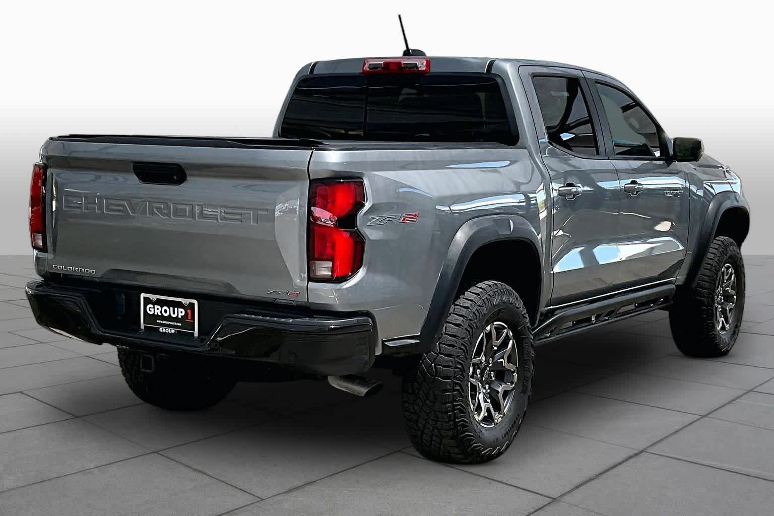 Used 2026 Chevrolet Colorado ZR2 w/ Technology Package AWD/4WD image 13