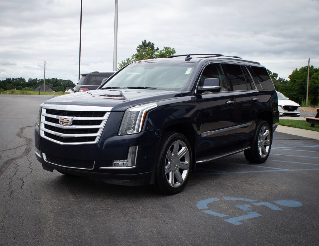 Used 2018 Cadillac Escalade Luxury AWD/4WD image 24