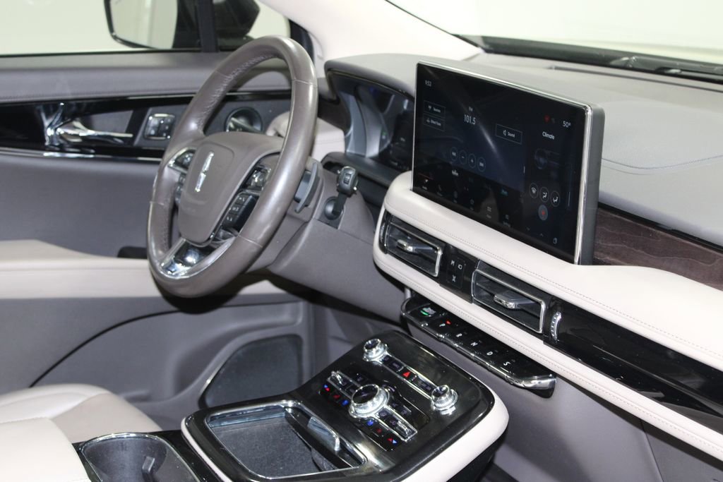 Used 2023 Lincoln Nautilus Reserve w/ Equipment Group 201A AWD/4WD image 33