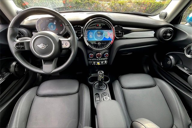 Used 2024 MINI Cooper SE image 15