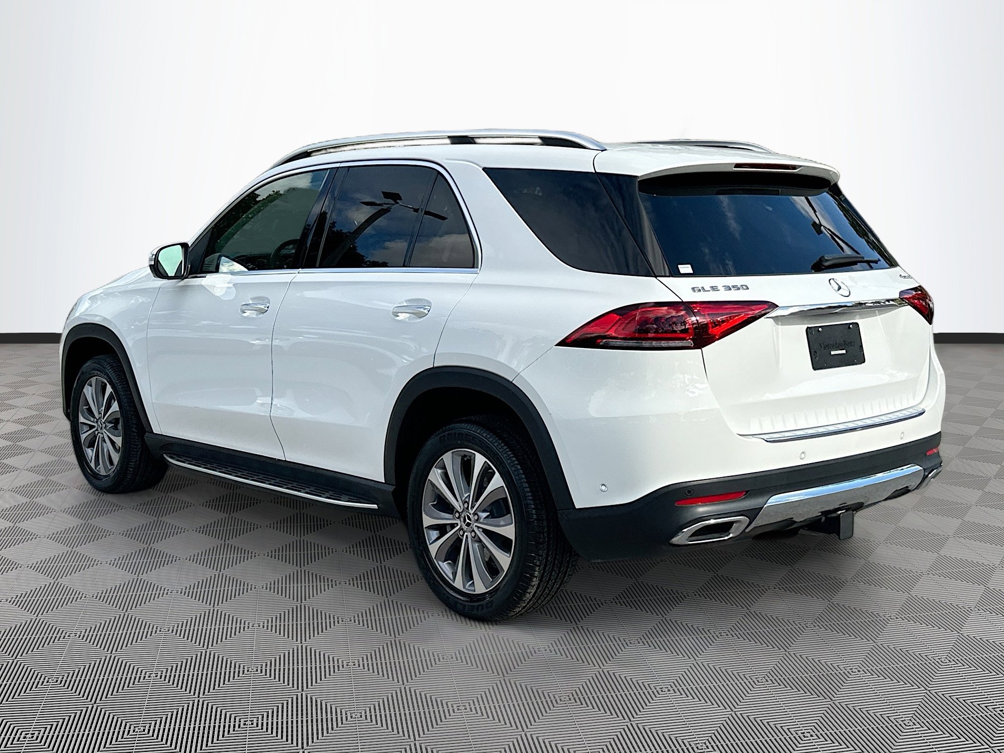 Used 2022 Mercedes-Benz GLE 350 4MATIC image 5