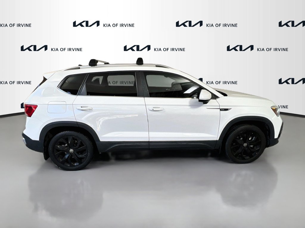 Used 2023 Volkswagen Taos SE FWD image 6