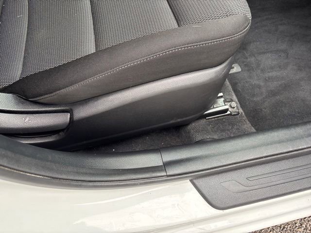 Used 2017 Kia Forte LX FWD image 31