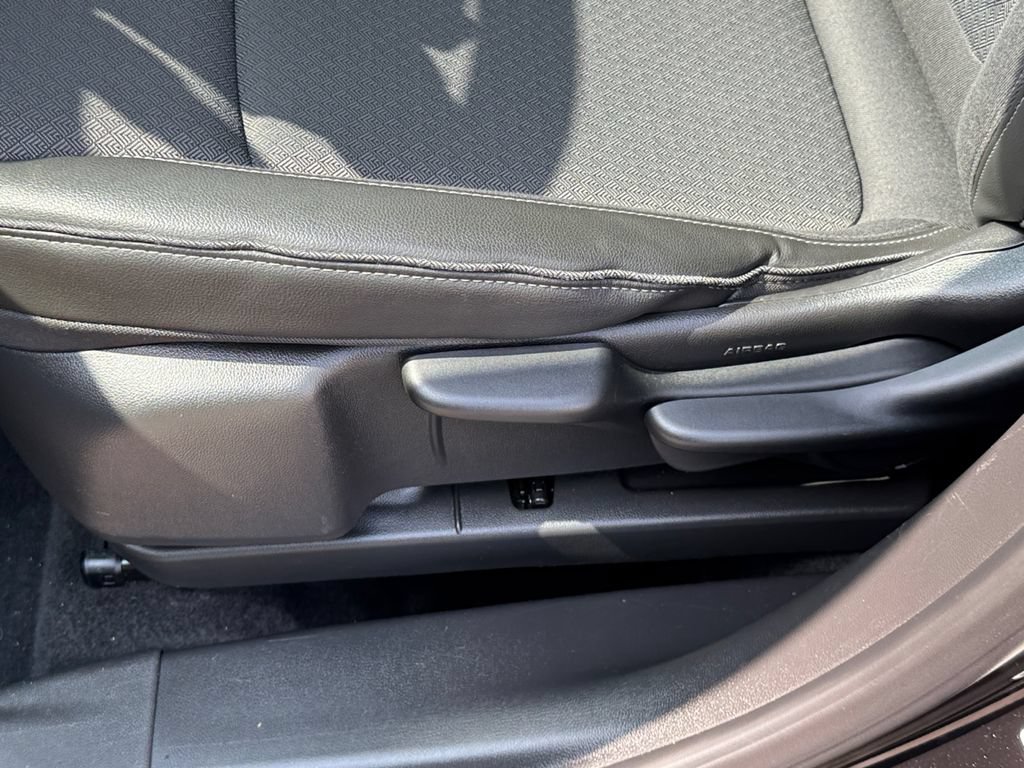 Used 2025 Buick Encore GX Preferred FWD image 17