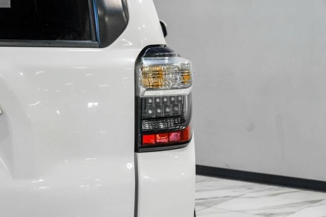 Used 2017 Toyota 4Runner SR5 RWD image 61