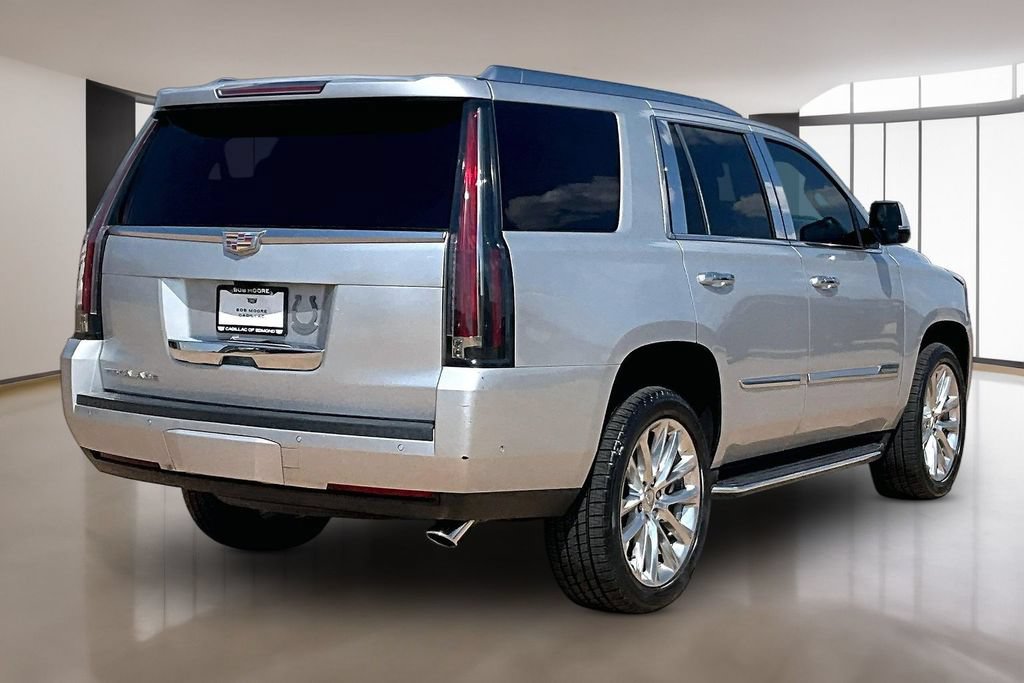 Used 2019 Cadillac Escalade Luxury AWD/4WD image 2