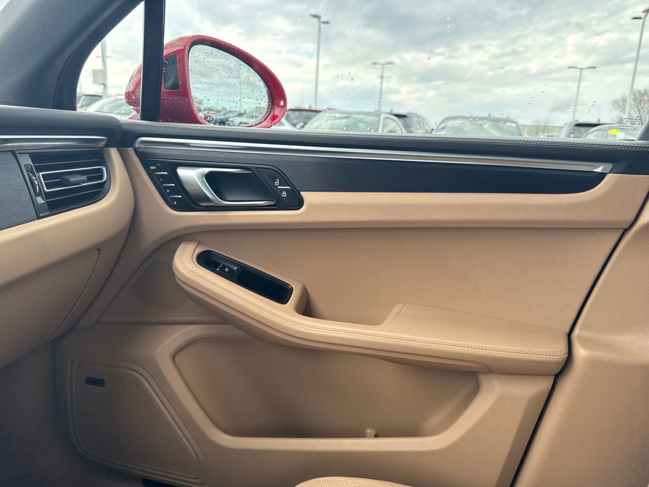 Used 2022 Porsche Macan GTS image 25