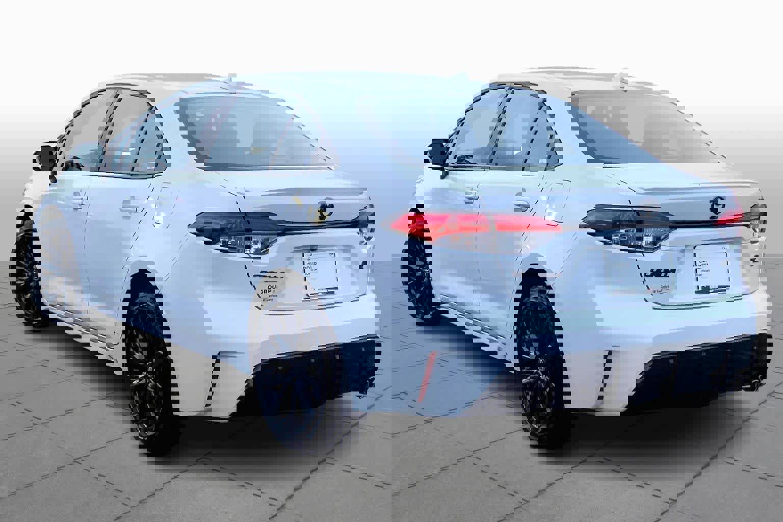 Used 2025 Toyota Corolla SE image 12