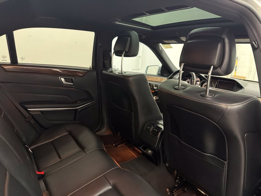Used 2014 Mercedes-Benz E 350 4MATIC Sedan image 29