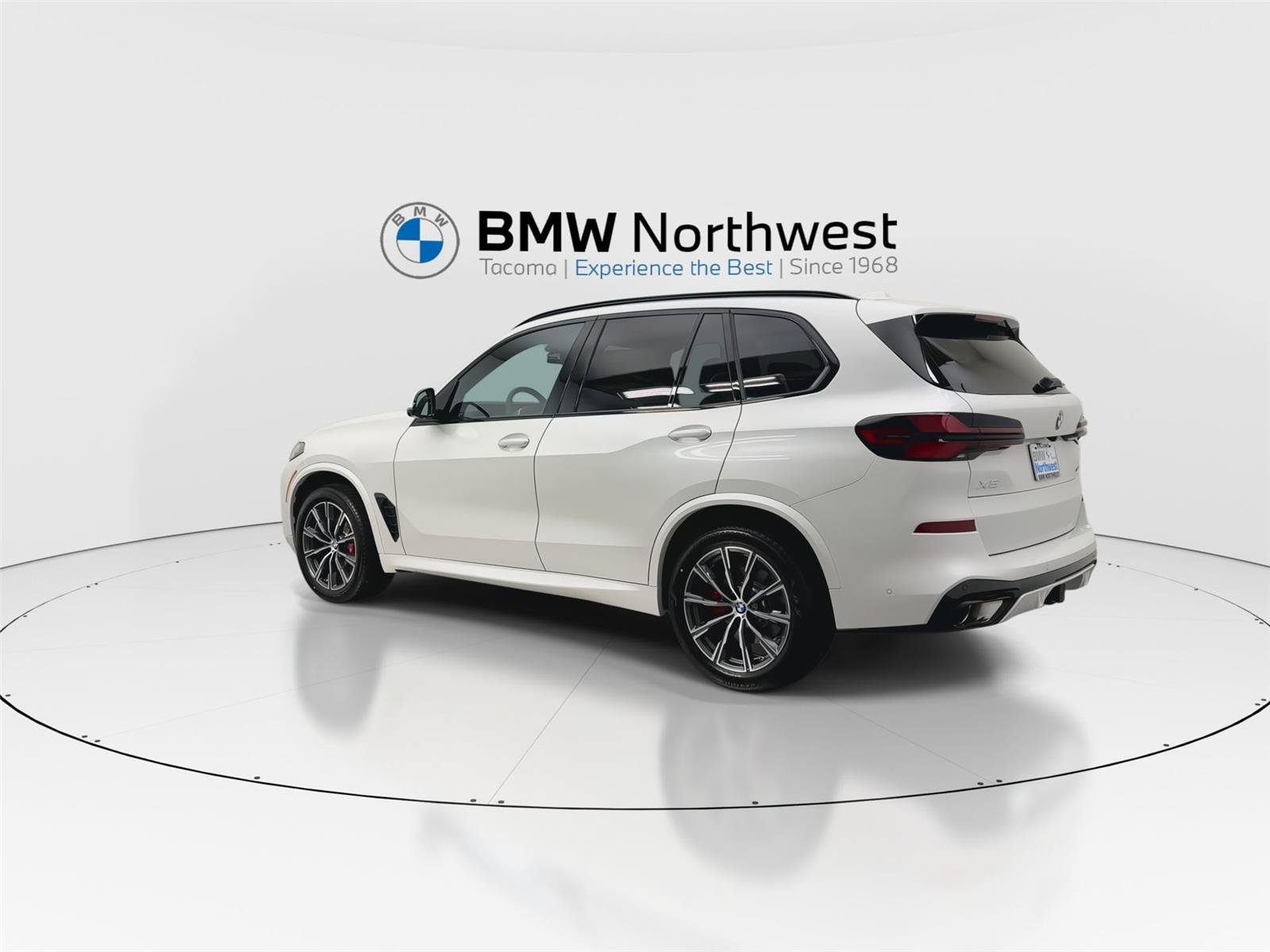 New 2026 BMW X5 xDrive40i w/ M Sport Package AWD/4WD image 12