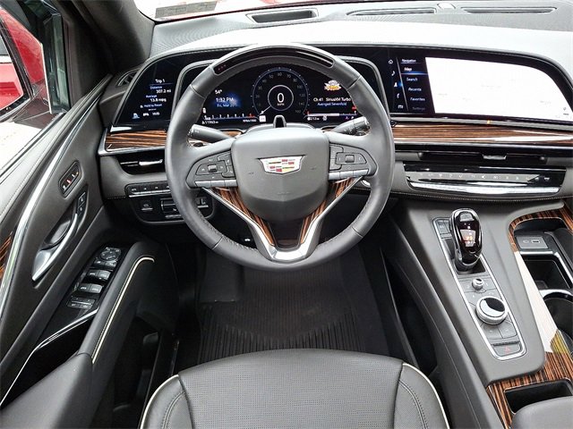 Used 2024 Cadillac Escalade Premium Luxury w/ Performance Package image 11