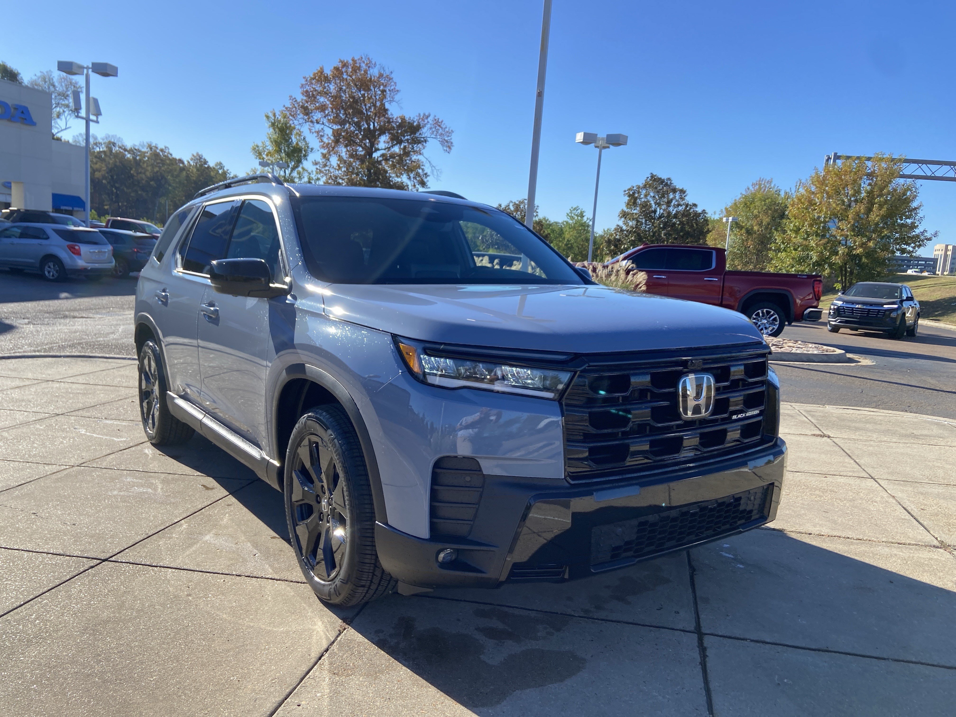New 2026 Honda Pilot Black Edition image 2