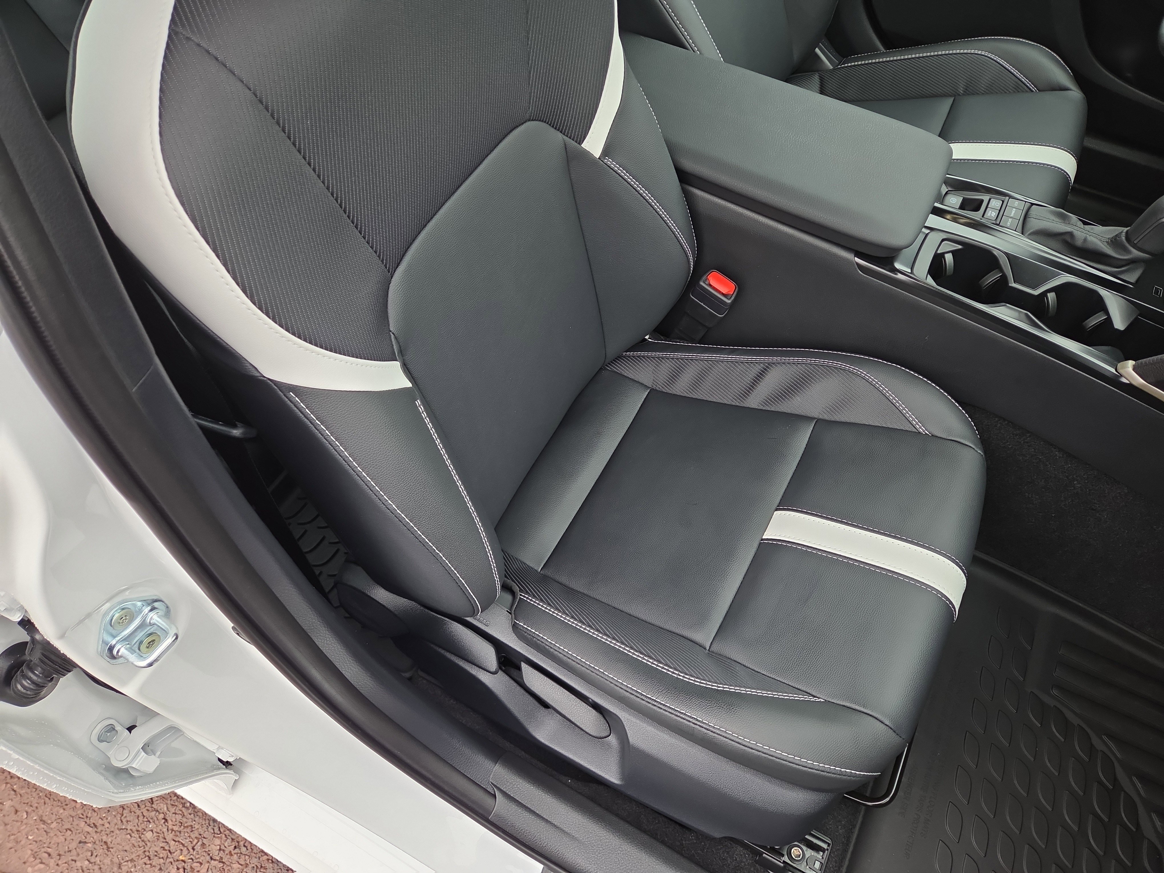 Certified 2026 Toyota Camry SE FWD image 16