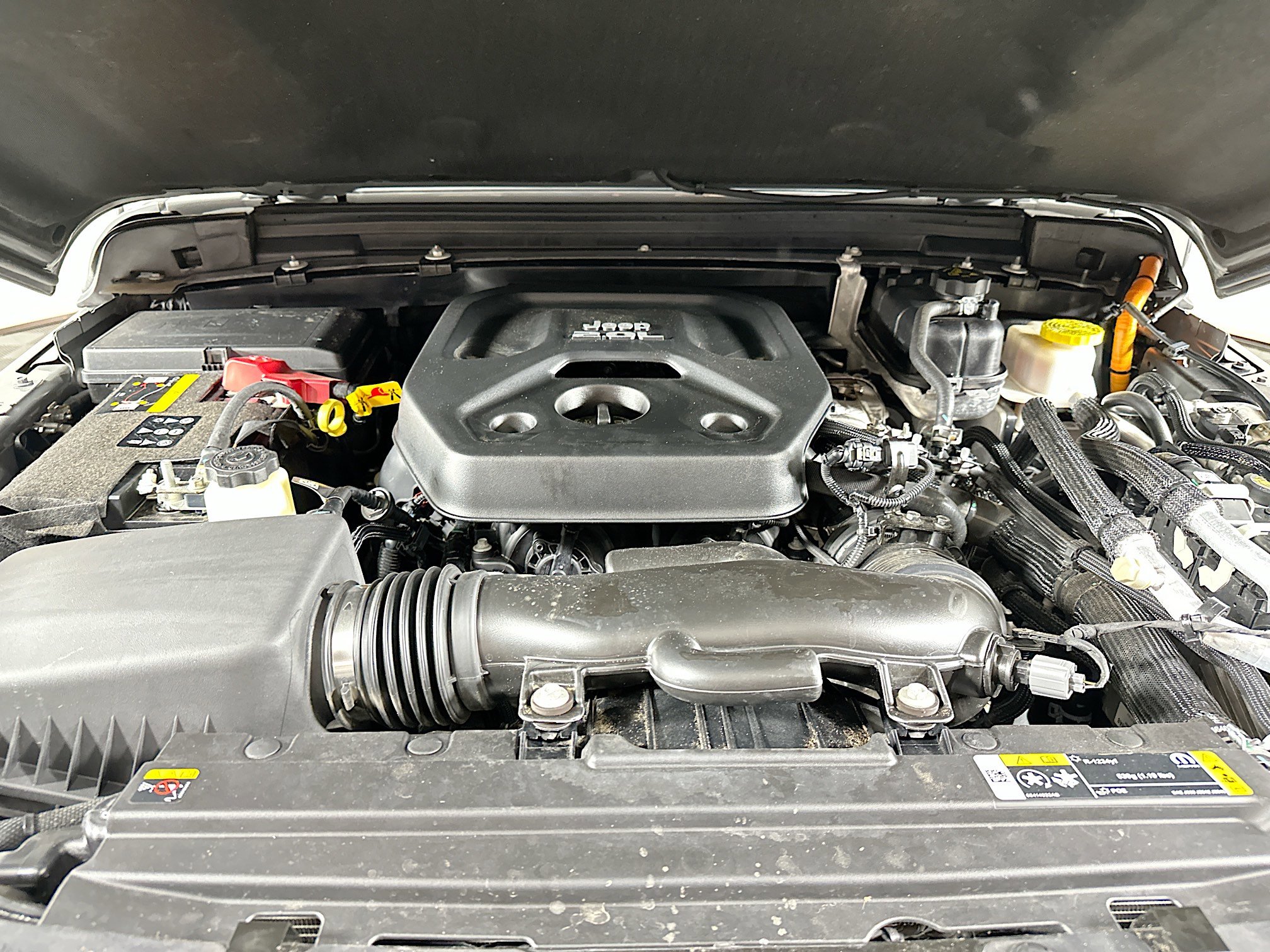 Used 2023 Jeep Wrangler Unlimited Rubicon 4xe AWD/4WD image 31