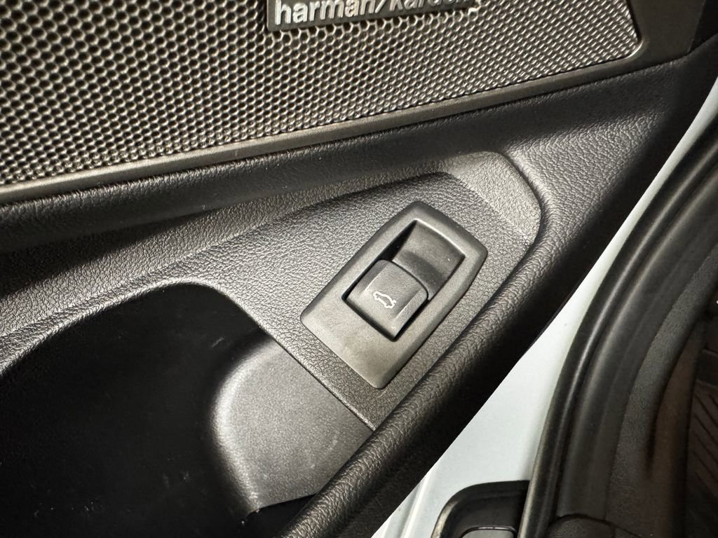 Used 2023 BMW M340i xDrive w/ Premium Package image 27