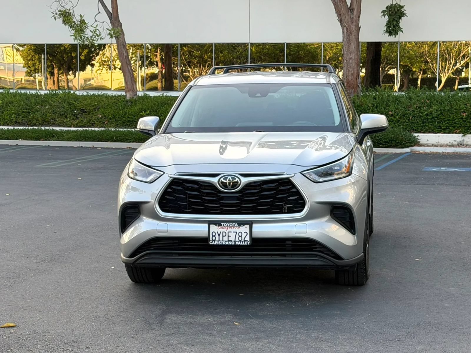 Used 2021 Toyota Highlander L FWD image 9