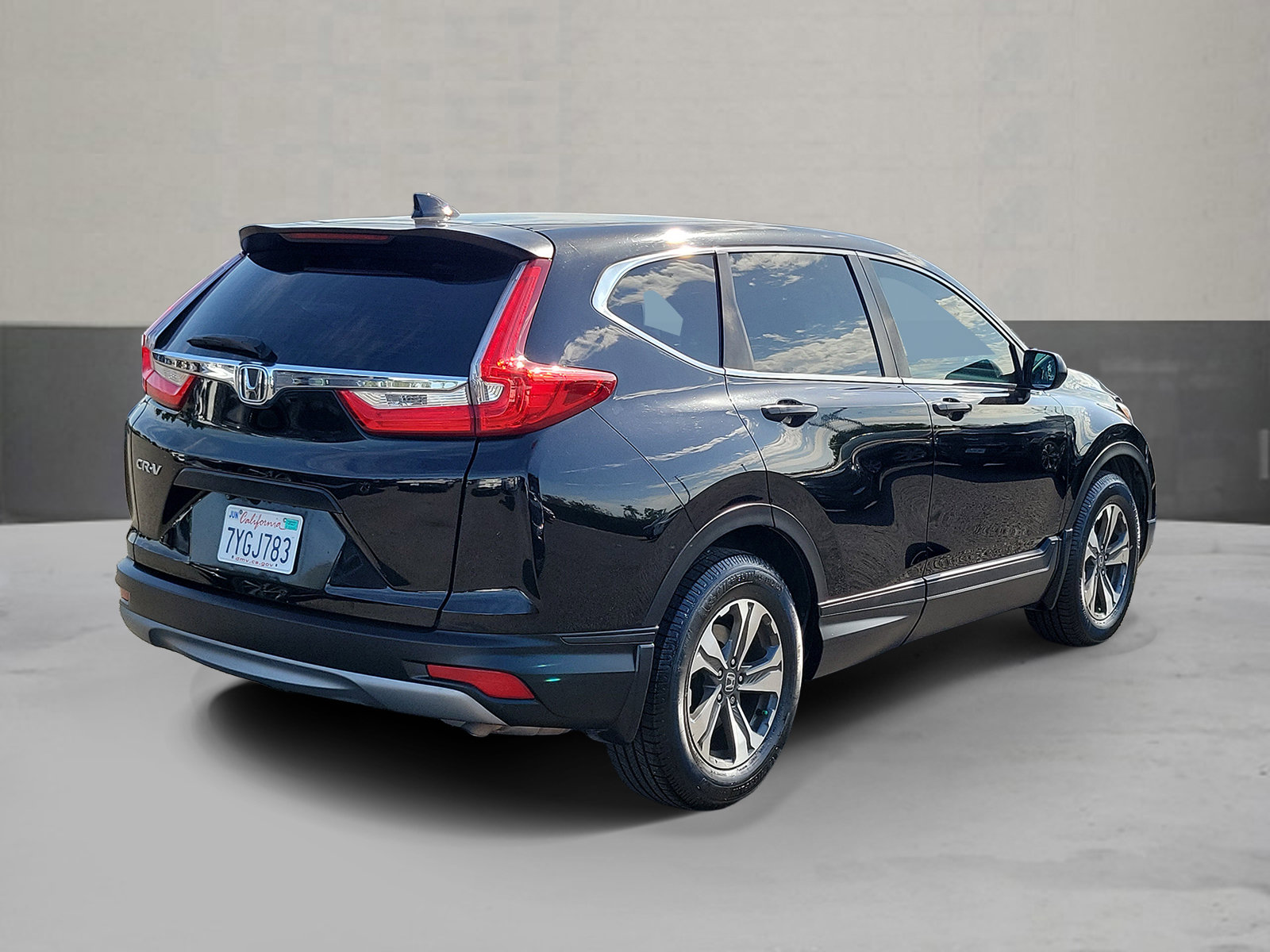 Used 2017 Honda CR-V LX image 2