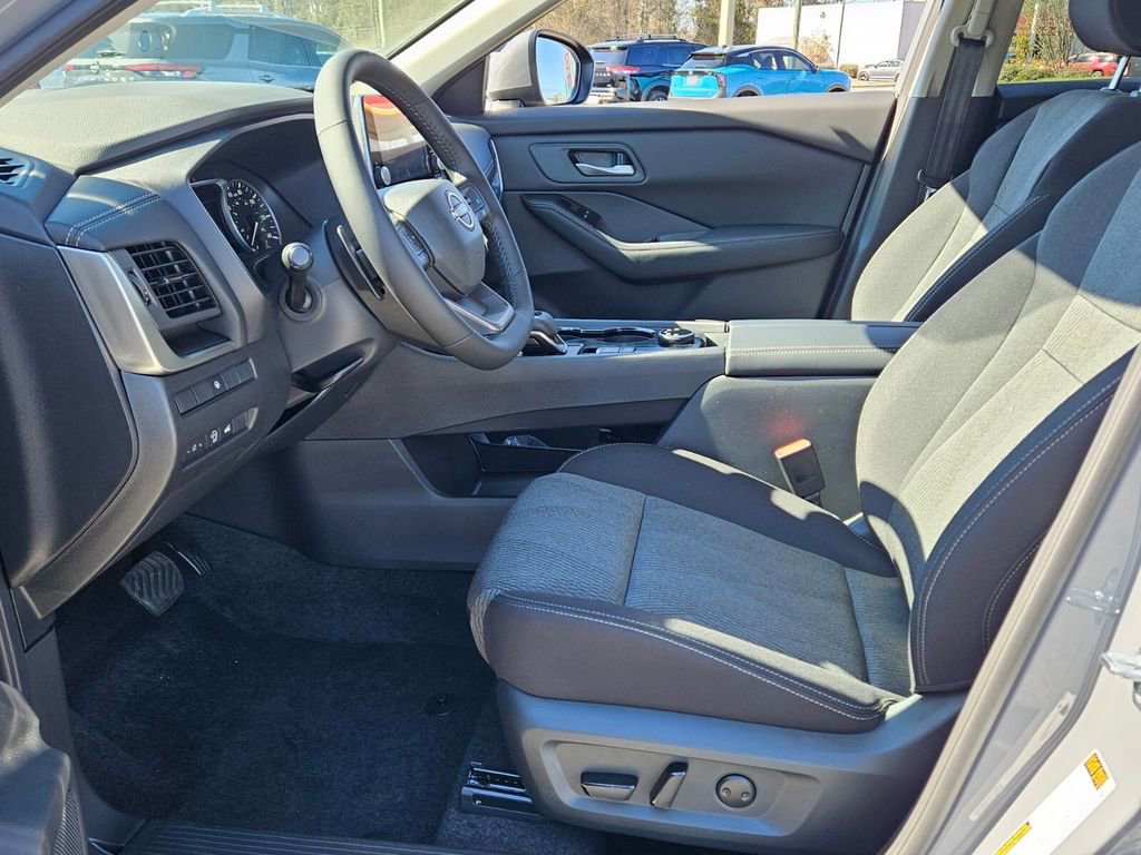 New 2026 Nissan Rogue SV image 3