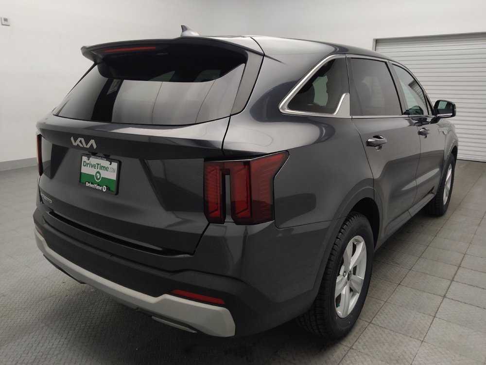Used 2024 Kia Sorento LX FWD image 9