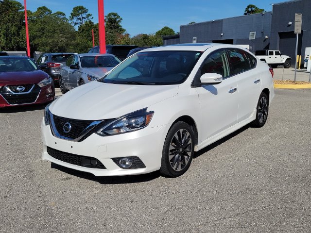 Used 2016 Nissan Sentra SR w/ SR Premium Package FWD image 5
