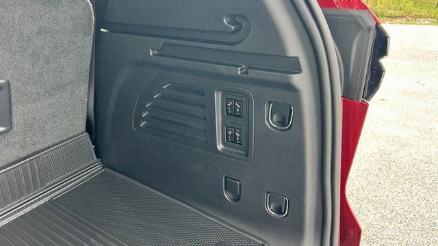 Certified 2024 Chevrolet Traverse RS image 14