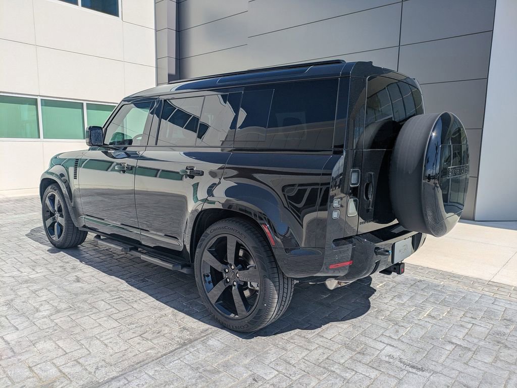 New 2026 Land Rover Defender 110 X-Dynamic SE AWD/4WD image 7